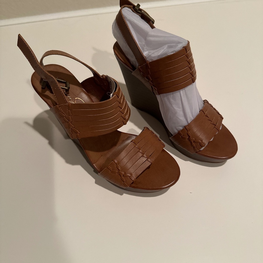 Jessica Simpson Jaylessa Brown Wedge size 7.5